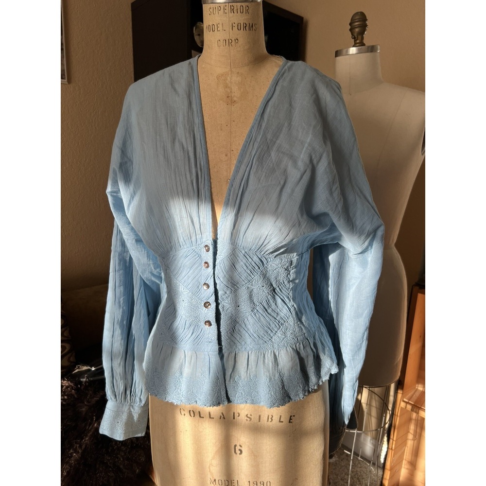 NWOT Free People Women's Blue Long Sleeve V-Neck Top Light Elastic Back Waist SP